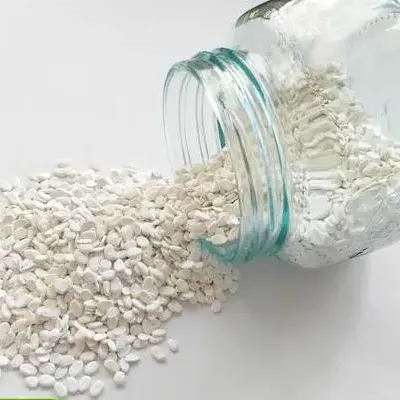 Ugnį slopinantis pagrindinis mišinys